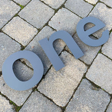 Carica l&#39;immagine nel visualizzatore di Gallery, Modern Individual Letter Number House Sign 10 cm tall - Kreativ Design Ltd 