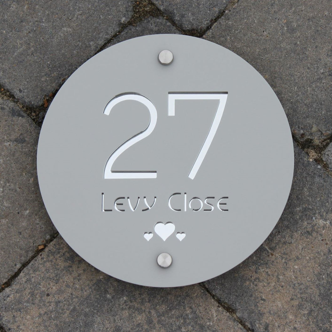 Modern Round House Address Sign 20 cm Diameter - Kreativ Design Ltd 