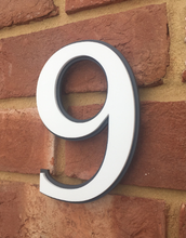 Carica l&#39;immagine nel visualizzatore di Gallery, Unique Outlined House Digit Number Sign - Kreativ Design Ltd 