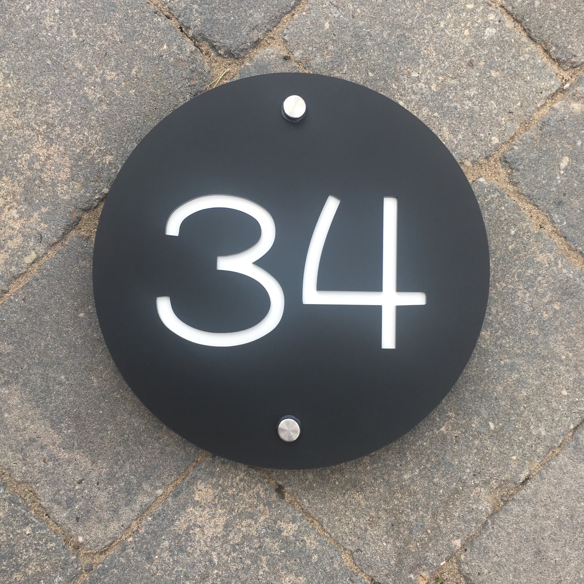 Round Address Signs Modern Round House Address Sign 20 cm Diameter – Kreativ Design Ltd