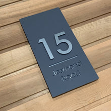 Lataa kuva Galleria-katseluun, Modern Long Vertical Rectangle House Address Sign with 3D Digits 20 cm x 40 cm - Kreativ Design Ltd 