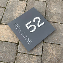 Afbeelding in Gallery-weergave laden, Modern Square House Address Sign with 3D Digits 20 cm x 20 cm - Kreativ Design Ltd 