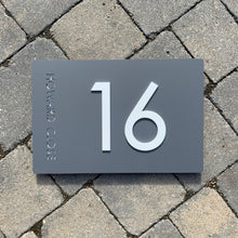 Laden Sie das Bild in den Galerie-Viewer, Modern Rectangle House Address Sign with 3D Digits 30 cm x 20 cm - Kreativ Design Ltd 