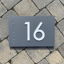 Afbeelding in Gallery-weergave laden, Modern Rectangle House Address Sign with 3D Digits 30 cm x 20 cm - Kreativ Design Ltd 