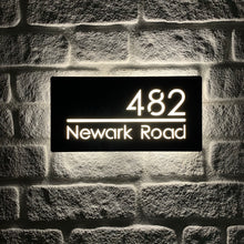 Afbeelding in Gallery-weergave laden, Illuminated LED Modern House Number Personalised Address Plaque 30 x 15cm - Kreativ Design Ltd 