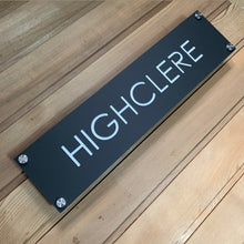 Charger l&#39;image dans la galerie, Modern Rectangle House Name Sign 60 x 15 cm - Kreativ Design Ltd 