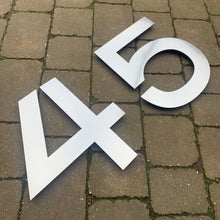 Afbeelding in Gallery-weergave laden, Extra Large Individual House Number Sign 40 cm tall - Kreativ Design Ltd 